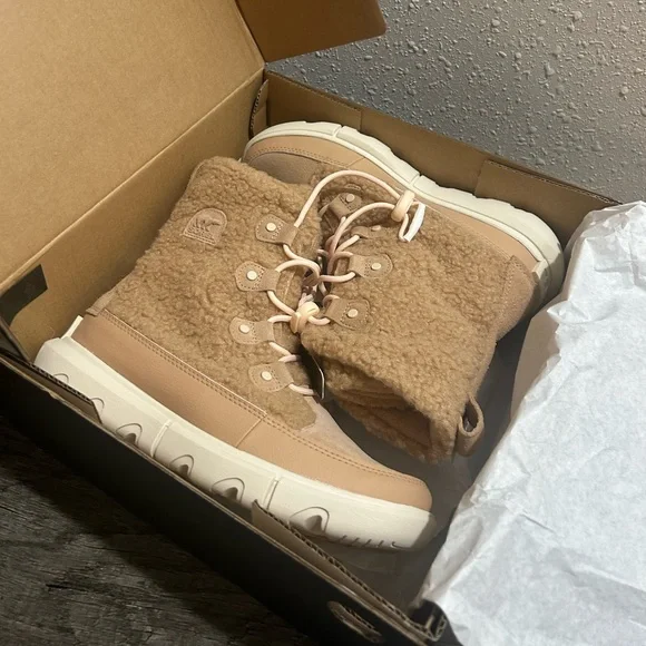 Sorel Explorer boots, youth size 7, womens size 8/8.5 - Picture 2 of 6